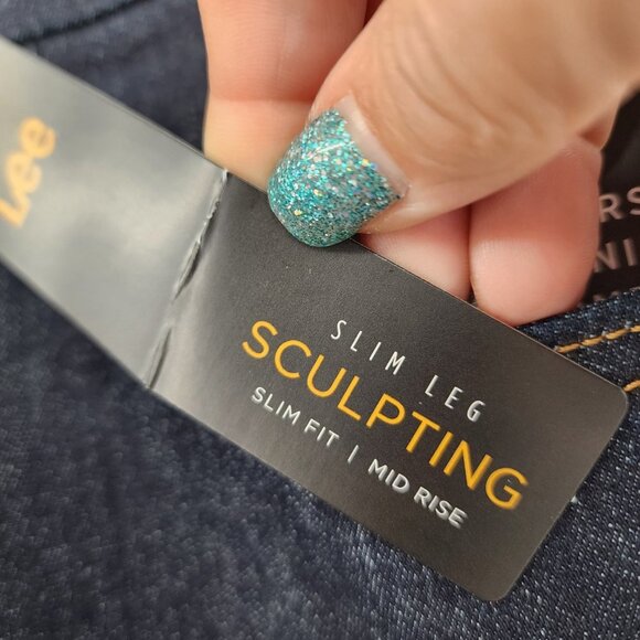 LEE Plus Women's Skinny Leg  Sculpting Jeans  Dark Wash 24 Petite NWT - Picture 5 of 11